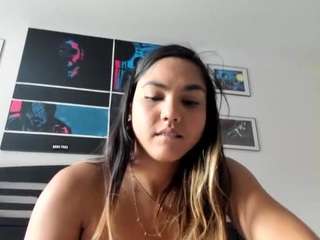 Karebearxx on webcam for live free nude chat now
