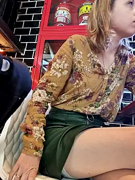 _Katrisha_ naked in live sex video chat