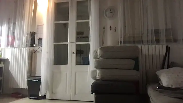 lagiuly naked in live sex video chat