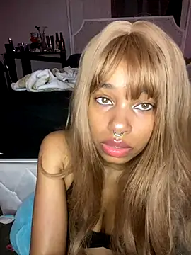 lovekaylaa naked in live sex video chat