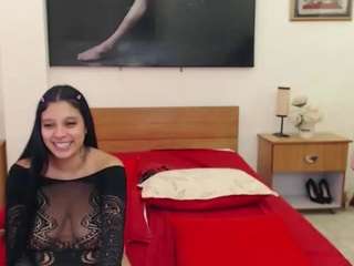 LunaAndMaloryBrag on webcam for live free nude chat now