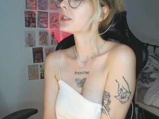 Mari_Seduction on webcam for live free nude chat now