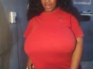 Melonboobs1 on webcam for live free nude chat now