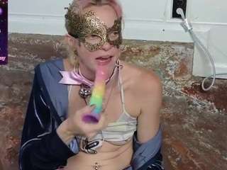 sexygamermilf on webcam for live free nude chat now