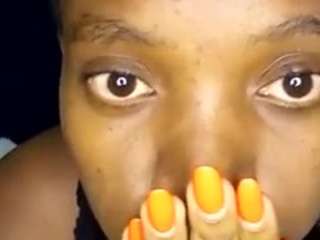 shan1989 on webcam for live free nude chat now
