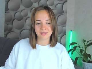 sharon-green on webcam for live free nude chat now