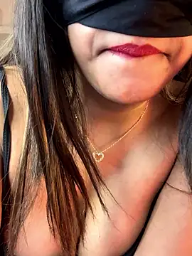 Strip_rose naked in live sex video chat