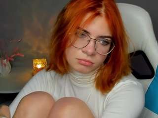 Ashley-Harriss on webcam for live free nude chat now