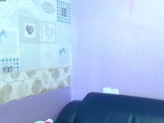 DanielleGreen on webcam for live free nude chat now