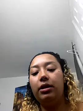 diamondbebe96 naked in live sex video chat
