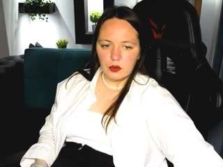 Leilasweetsex on webcam for live free nude chat now