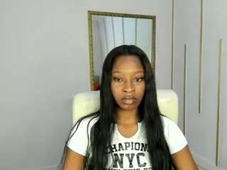nayariskaya on webcam for live free nude chat now