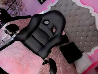 ScarlettOsama on webcam for live free nude chat now