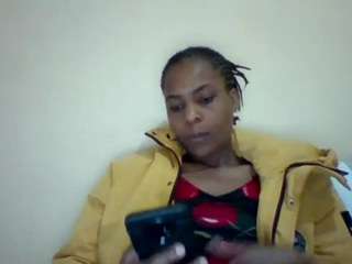 sexyqueen36 on webcam for live free nude chat now