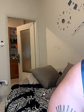 Strawberry_queen91 naked in live sex video chat