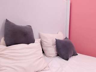 ariel-jones on webcam for live free nude chat now