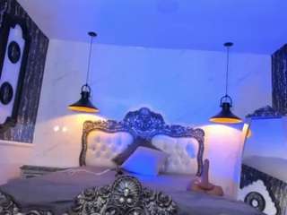 CASSIE-BIGASS on webcam for live free nude chat now