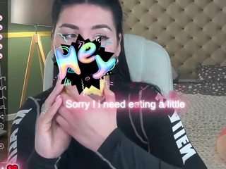 emilycandy on webcam for live free nude chat now