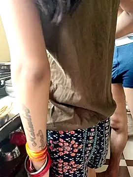 hornnySweet naked in live sex video chat