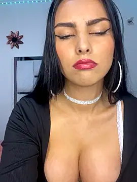 kittyrose00 naked in live sex video chat
