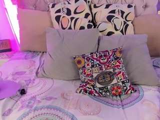 _-Miss–Simone-_ on webcam for live free nude chat now