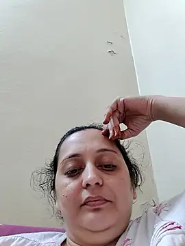 Sajida450 naked in live sex video chat