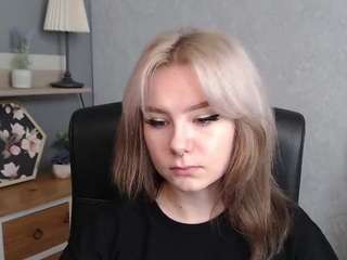 ScarletExtasy on webcam for live free nude chat now