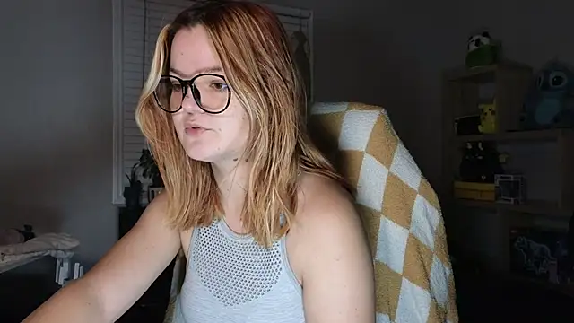 writerbrii naked in live sex video chat