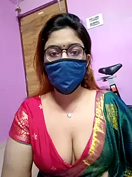 Aaru00143 naked in live sex video chat