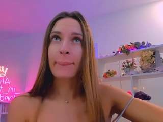 AliceInTheWonderlland on webcam for live free nude chat now