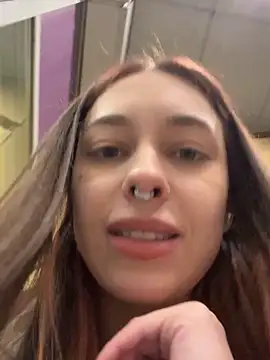 Cherry____Pie naked in live sex video chat
