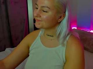 Debbie on webcam for live free nude chat now