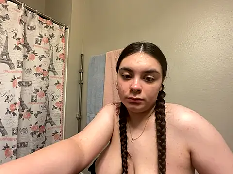 jasmine2badd naked in live sex video chat