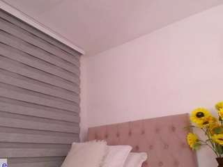 Miss_brave on webcam for live free nude chat now