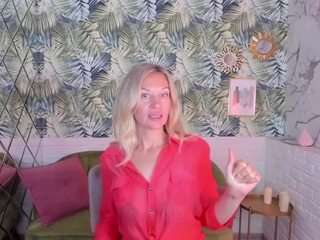 NancyGentle on webcam for live free nude chat now