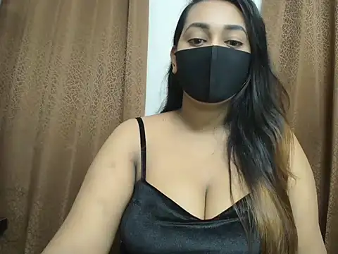 OH-Monica naked in live sex video chat