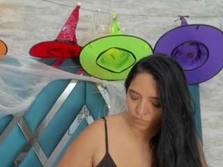 Veronica-Salas on webcam for live free nude chat now