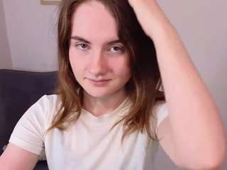 Angela-Johnson on webcam for live free nude chat now