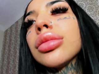 CreamyInkk on webcam for live free nude chat now