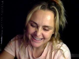 Dump Truck Daphne on webcam for live free nude chat now