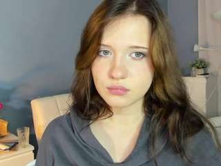 HanahCute on webcam for live free nude chat now