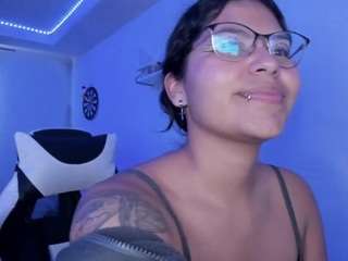 LADY-BROWNNNN on webcam for live free nude chat now