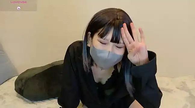 sarina_jp naked in live sex video chat