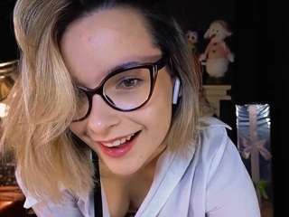 bellalita on webcam for live free nude chat now