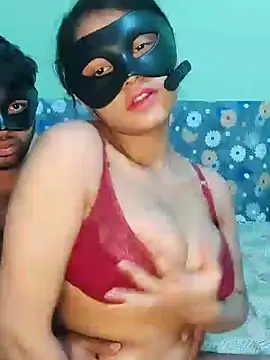 Couplelusting naked in live sex video chat