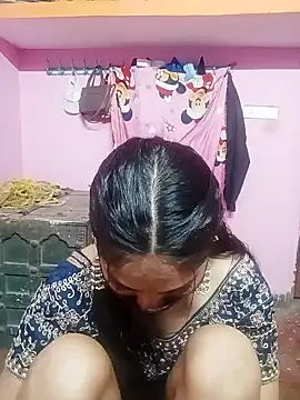Cute-Simmi naked in live sex video chat