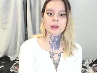 freehanna on webcam for live free nude chat now