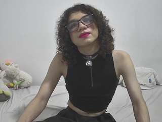 Helia on webcam for live free nude chat now