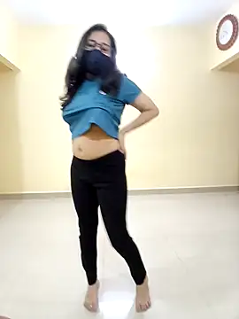 Indiegirl95 naked in live sex video chat