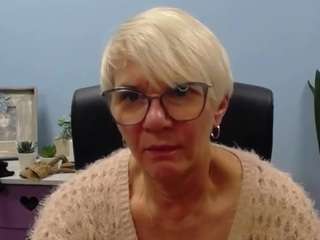 LilianHeart on webcam for live free nude chat now